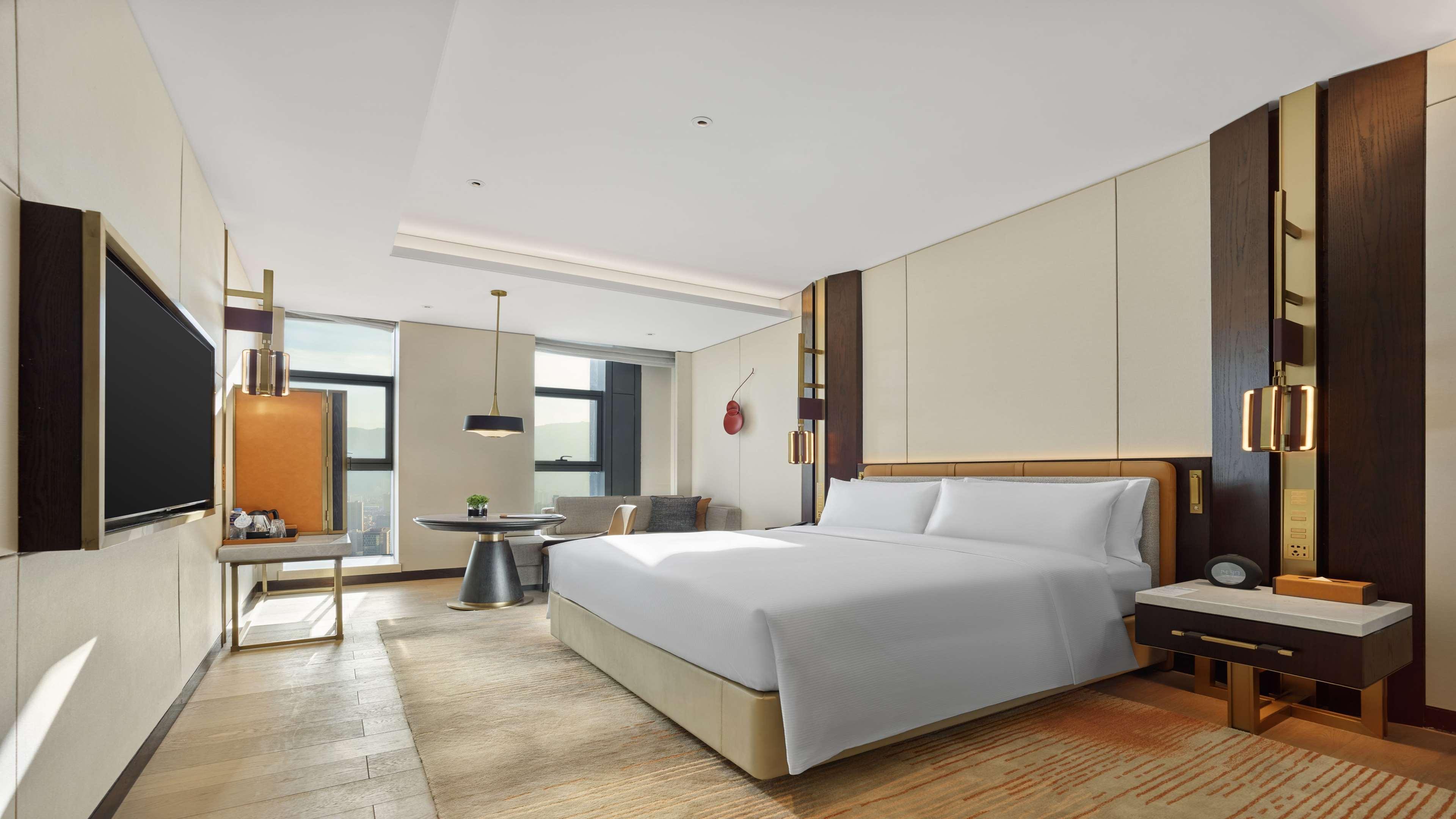 Hilton Lanzhou City Center Экстерьер фото