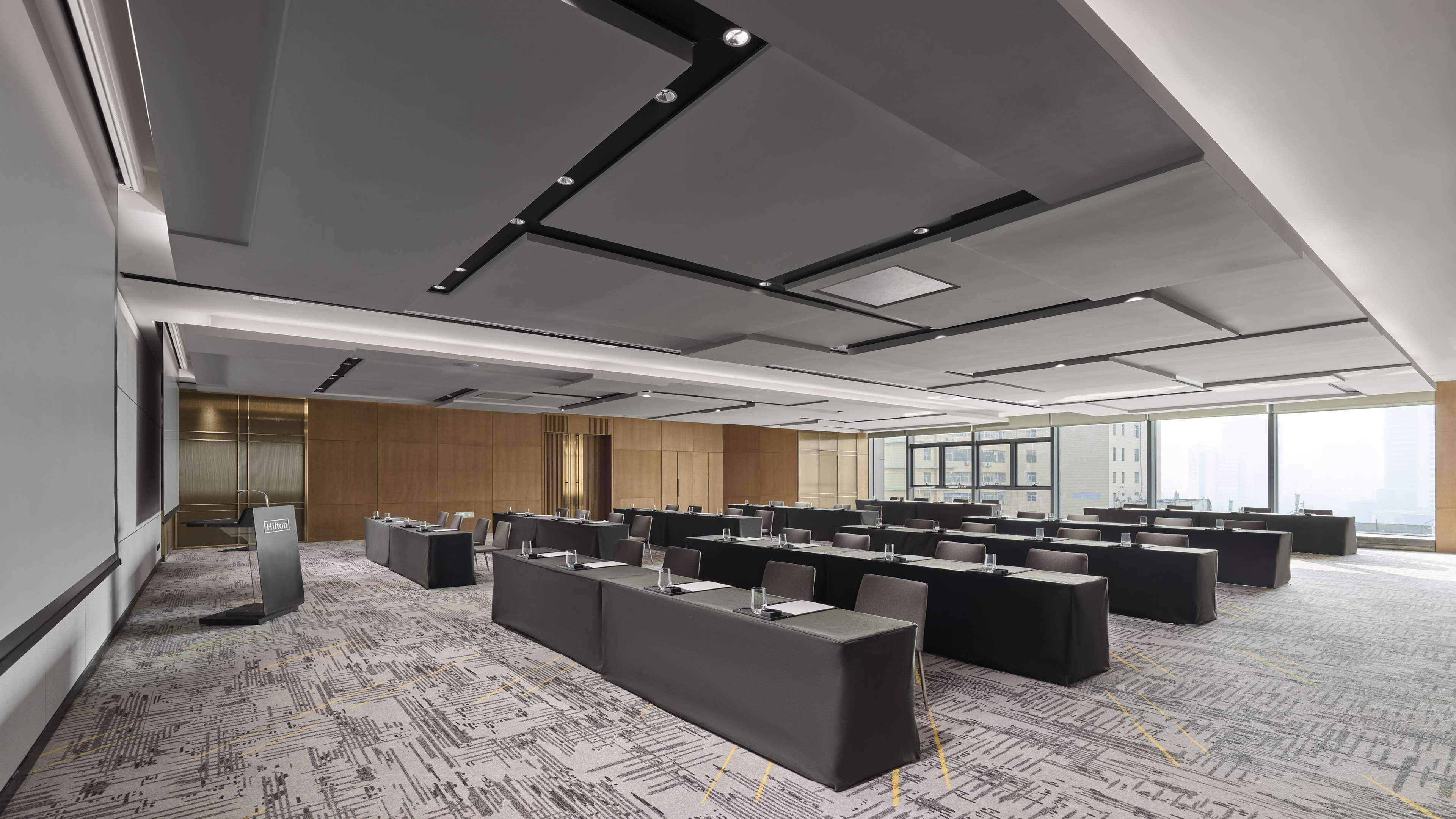Hilton Lanzhou City Center Экстерьер фото