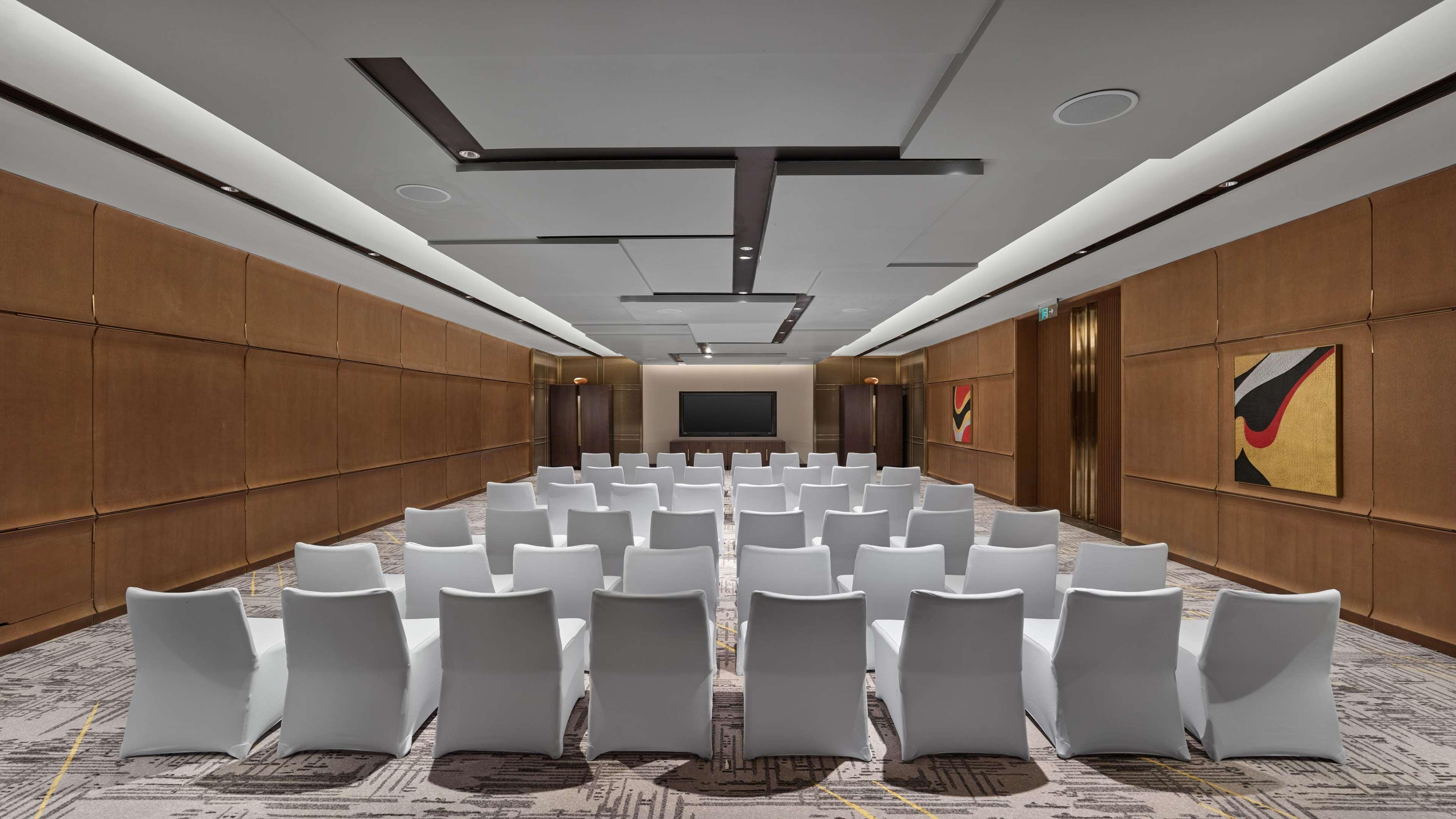Hilton Lanzhou City Center Экстерьер фото
