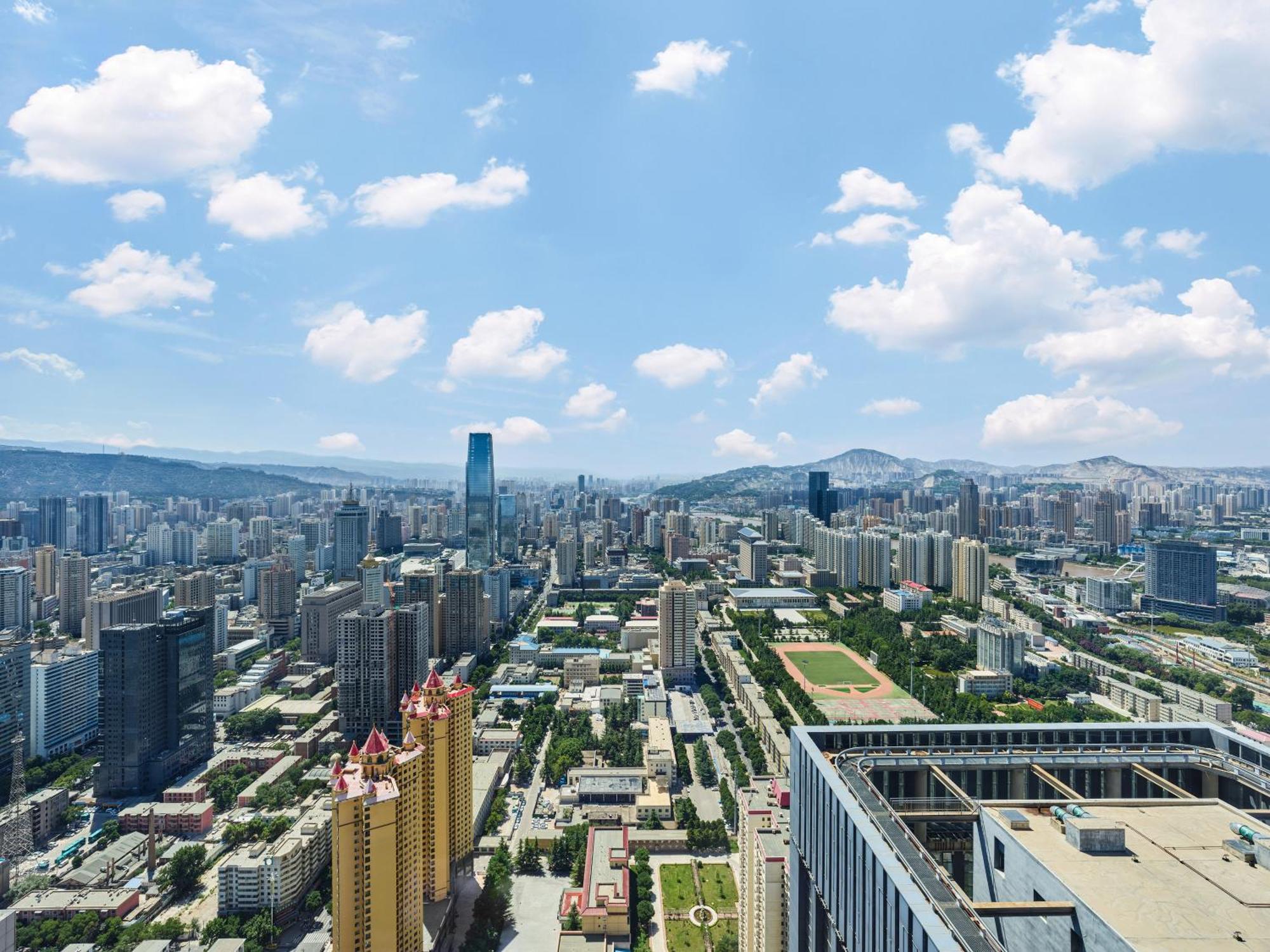 Hilton Lanzhou City Center Экстерьер фото